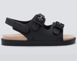 الراحة والمتانة في كل خطوة: تجربتي مع صندل Melissa Sandals UAE